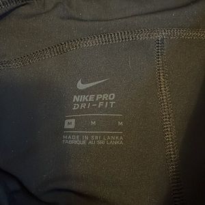 Nike Pros Size M